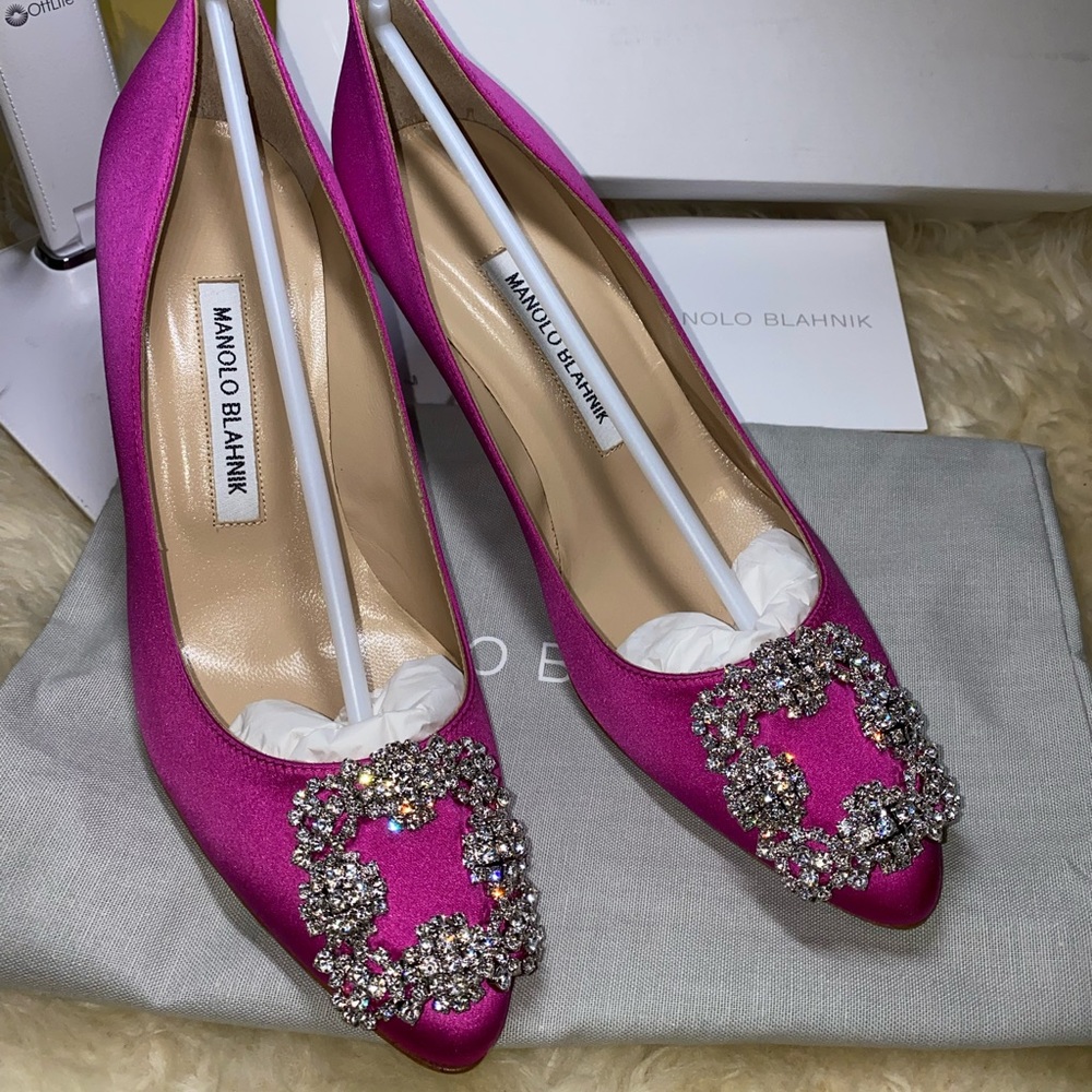 New authentic Manolo Blahnik hangisi pumps